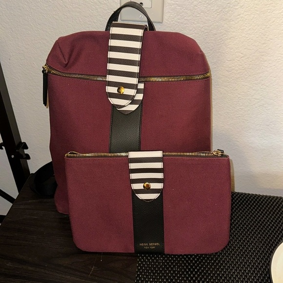 Henri Bendel Limited Edition Convertible Canvas Backpack/oversized coin purse - Picture 10 of 10